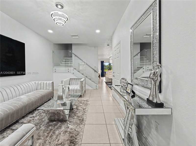 11611 SW 253rd St, Homestead FL 33032
