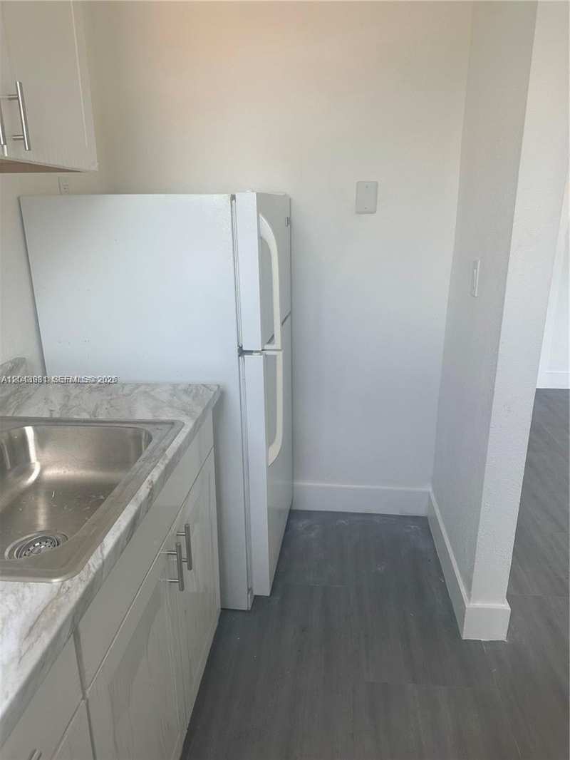 2961 SW 5th St # 21, Miami FL 33135