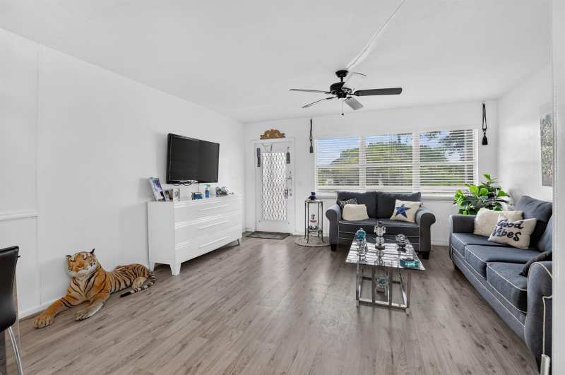 2020 Durham A, Deerfield Beach FL 33442