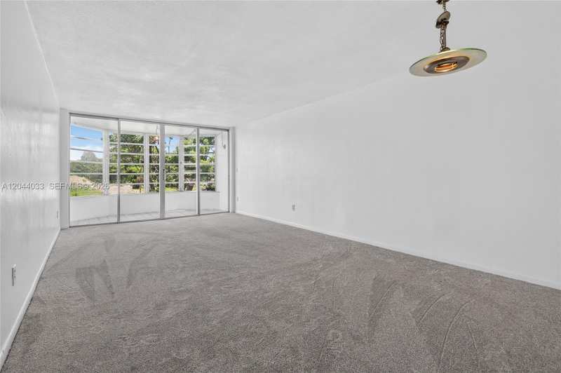 1501 NE 191st St # C203, Miami FL 33179