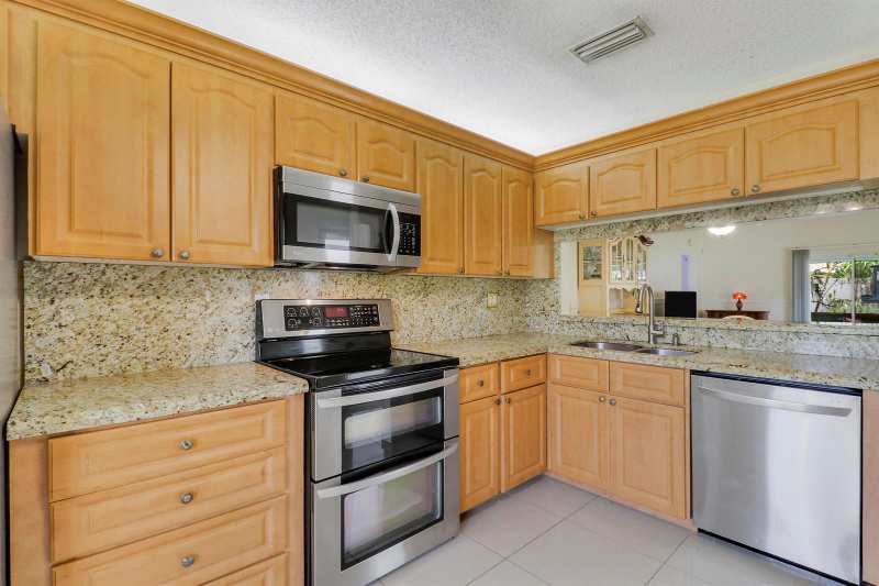 5373 Gene Circle, West Palm Beach FL 33415