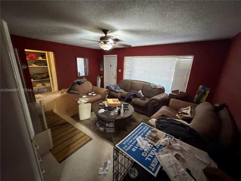4721 NW 41st Pl, Lauderdale Lakes FL 33319