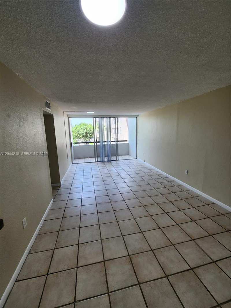 802 NW 87th Ave # 312, Miami FL 33172