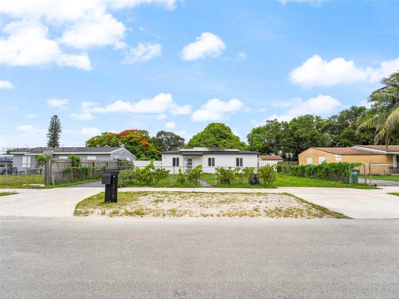 1215 Kasim ST, Opa-Locka FL 33054