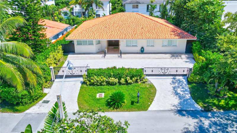 773 Woodcrest Rd, Key Biscayne FL 33149