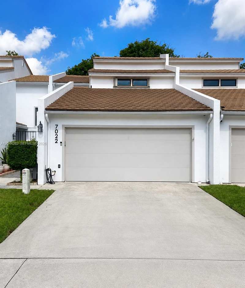 7022 Edgemere Ter, Palm Beach Gardens FL 33410