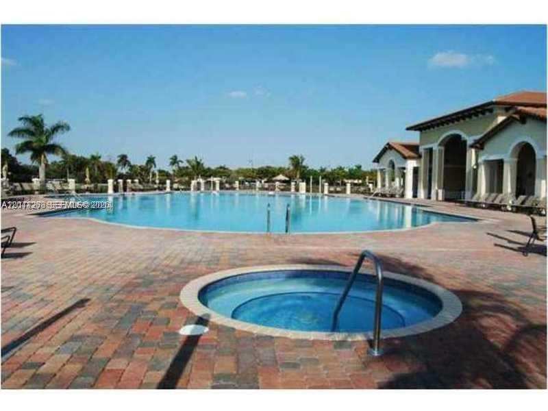 9209 SW 227th St # 4, Cutler Bay FL 33190
