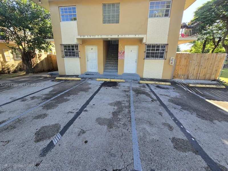 2835 NW 22nd Ave, Miami FL 33142