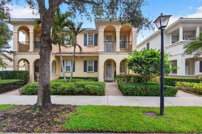 213 Barcelona Drive, Jupiter FL 33458
