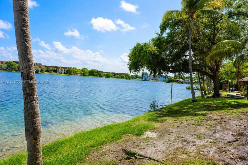770 NE 199th St # 107F, Miami FL 33179
