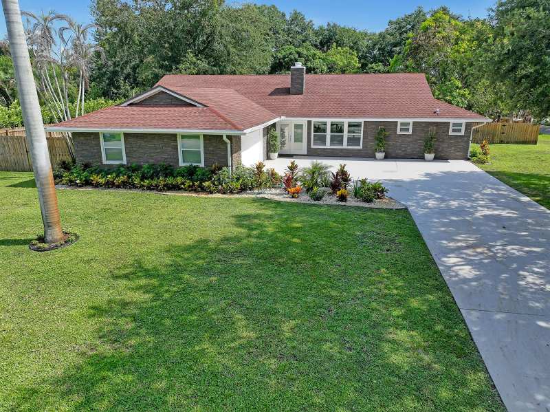 6185 White Oak Court, Jupiter FL 33458
