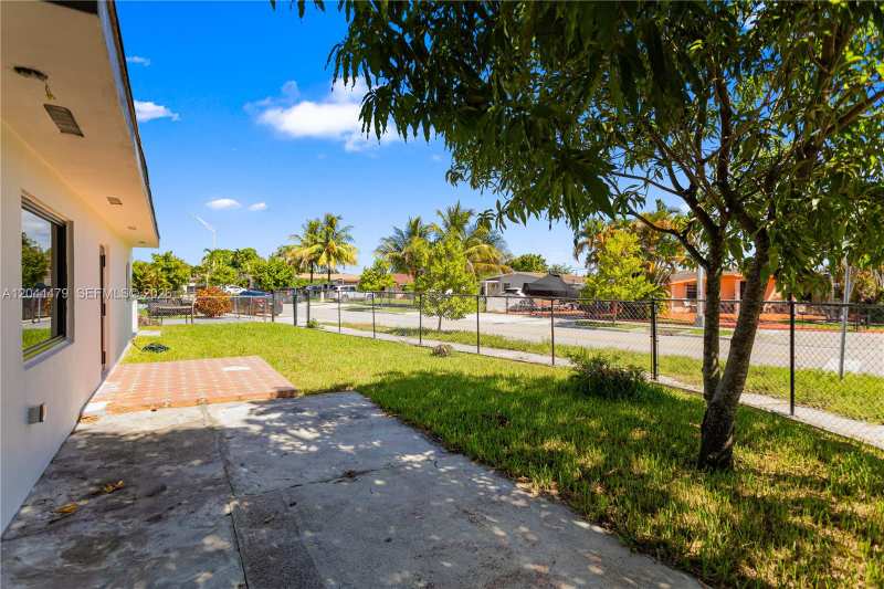 191 SE 6th Ave, Hialeah FL 33010
