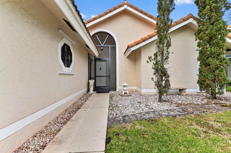 5421 Helene Circle, Boynton Beach FL 33472