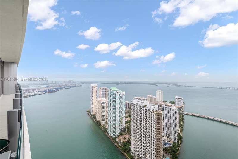 300 Biscayne Blvd Way # 5104, Miami FL 33131