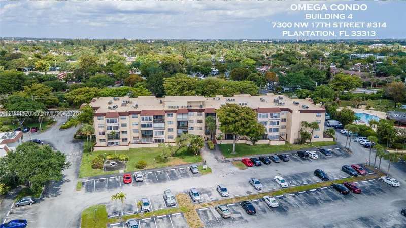 7300 NW 17th St # 210, Plantation FL 33313