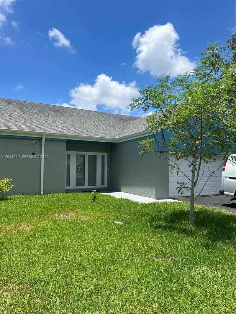 2730 Cypress Ave, Miramar FL 33025