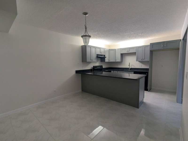 2191 White Pine Circle # D, FL 33415