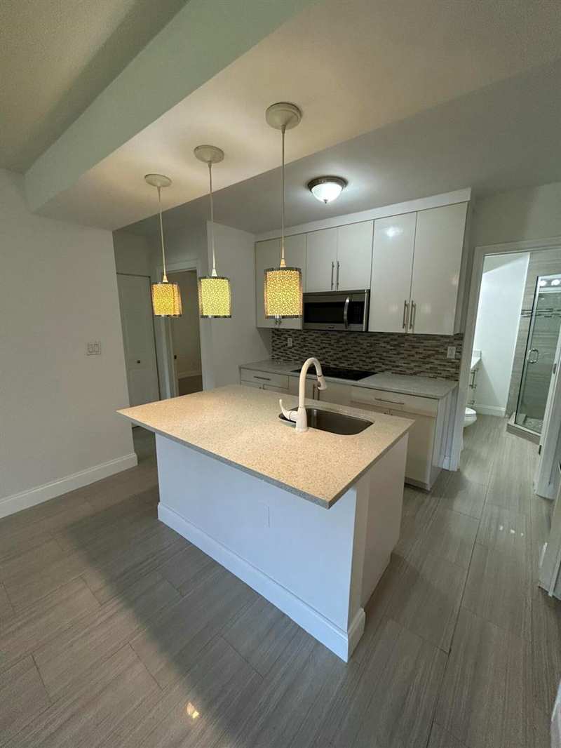 914 NE 15th Avenue # 2, Fort Lauderdale FL 33304
