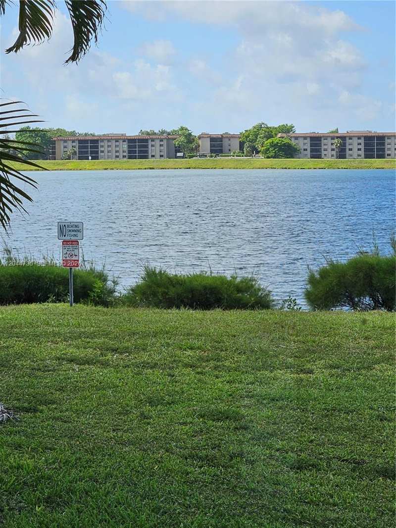 20822 San Simeon Way # 111, Miami FL 33179
