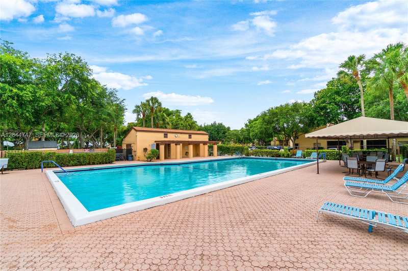 3953 Cocoplum Cir # 3609, Coconut Creek FL 33063