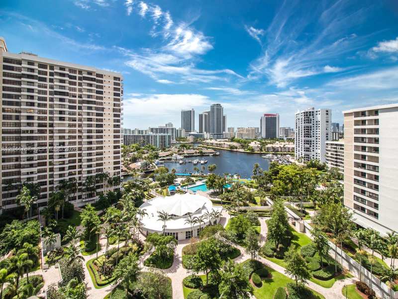 600 Three Islands Blvd # 1218, Hallandale Beach FL 33009