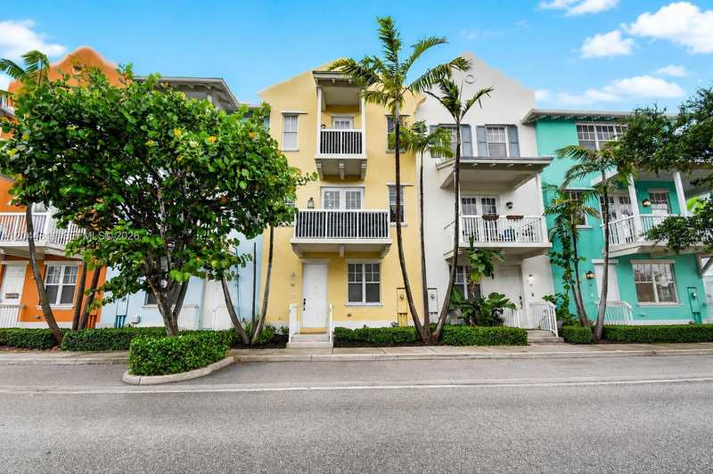 810 N 3rd Ave N # 76, Lake Worth FL 33460