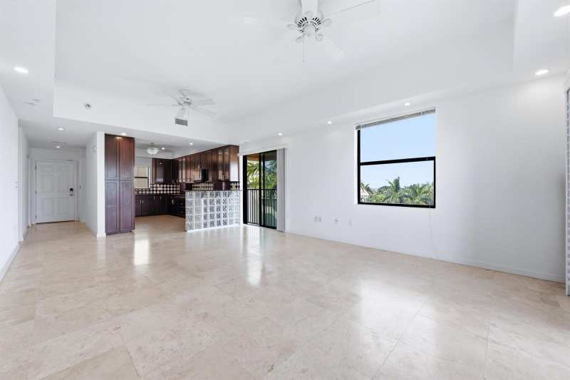 1640 Presidential Way # 501, West Palm Beach FL 33401
