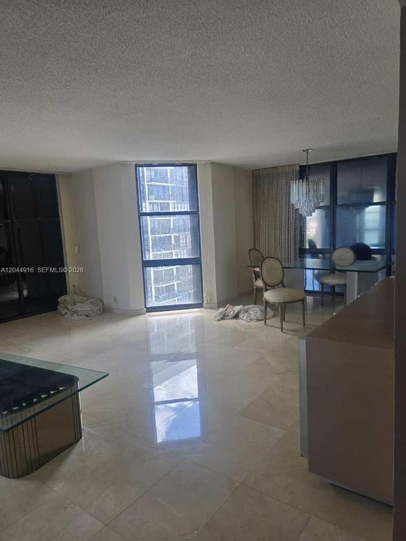 1901 Brickell Ave # B1614, Miami FL 33129