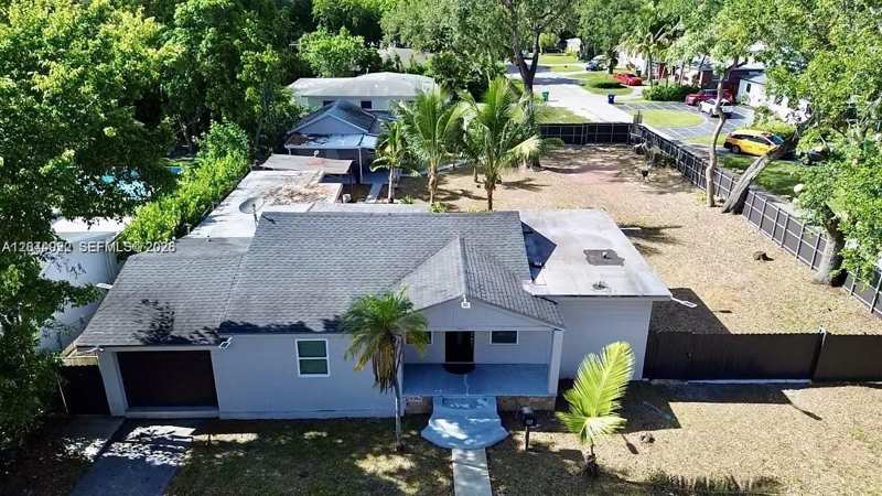 947 NE 149th St, Miami FL 33161