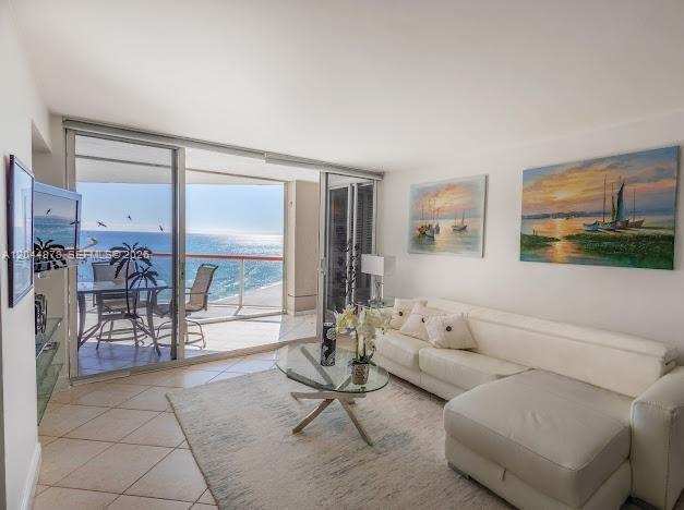 6767 Collins Ave # 1608, Miami Beach FL 33141