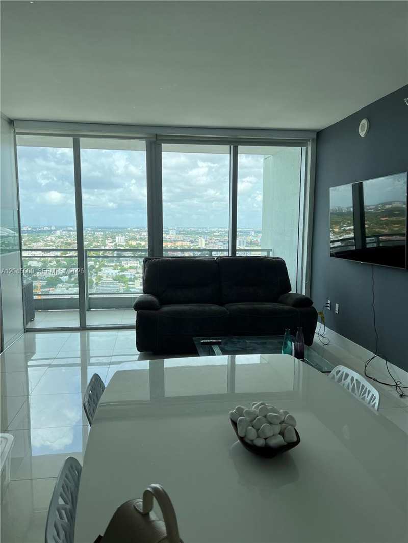 92 SW 3rd St # 3508, Miami FL 33130