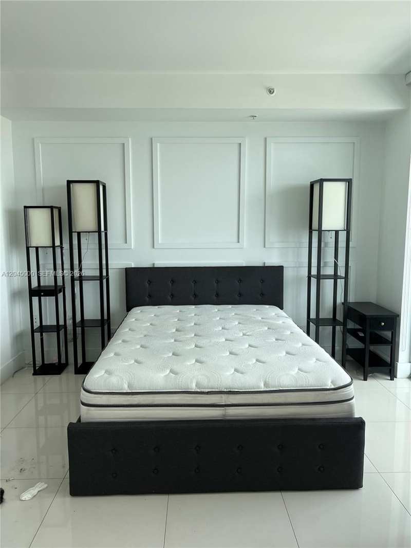 92 SW 3rd St # 3508, Miami FL 33130