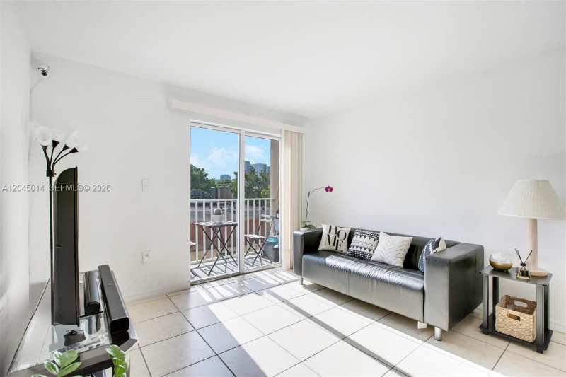 1349 SW 3rd St # 7, Miami FL 33135