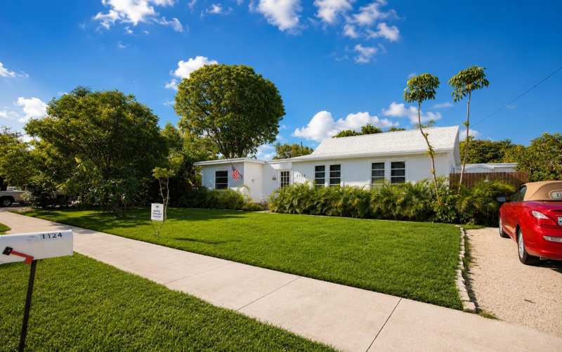 1124 18th Avenue N # 1, FL 33460
