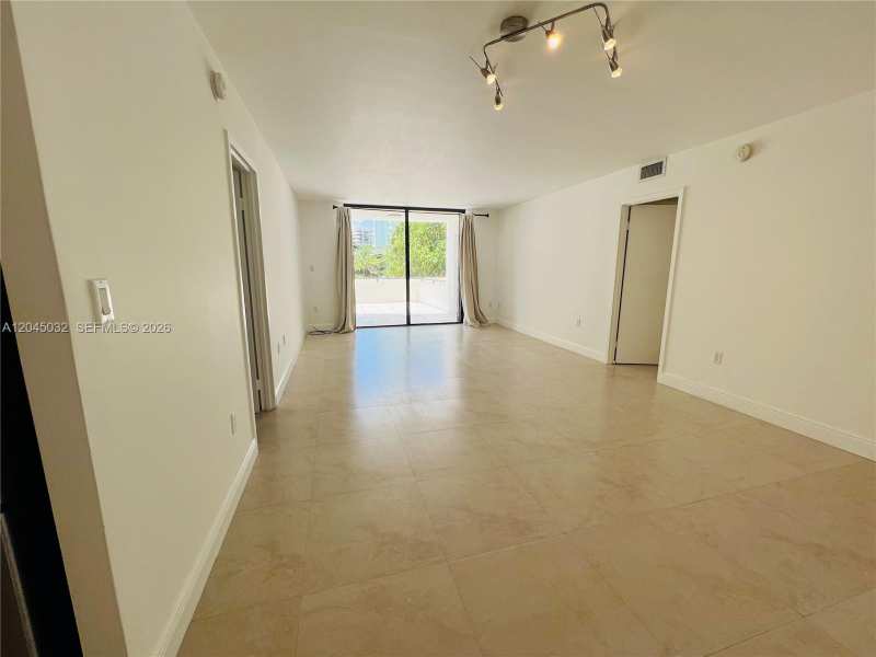 2333 Brickell Ave # 210, Miami FL 33129