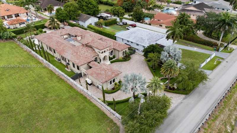 2835 SW 132nd Ave, Miami FL 33175