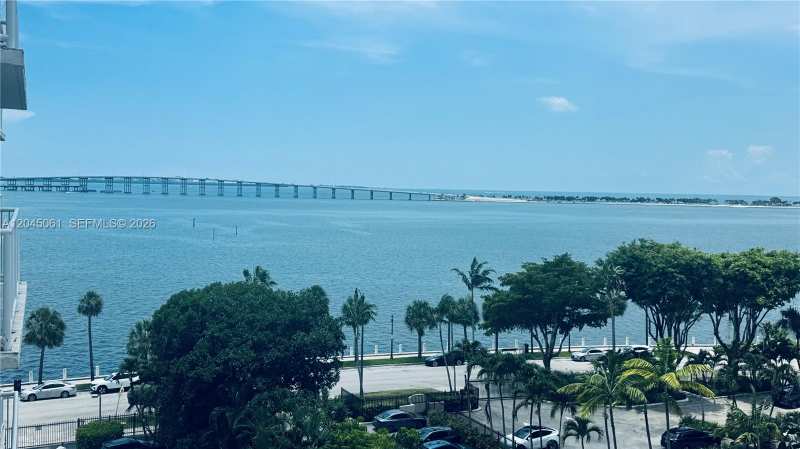 1440 Brickell Bay Dr # 810, Miami FL 33131
