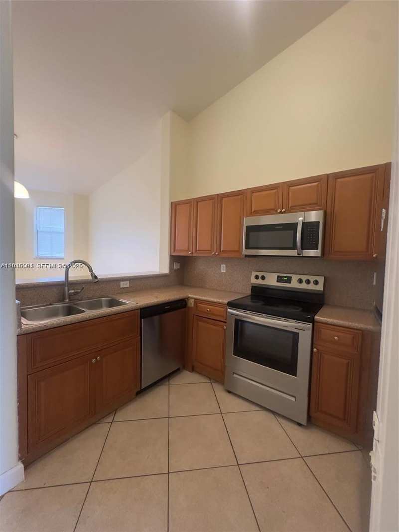 1660 SE 29th St # 109, Homestead FL 33035