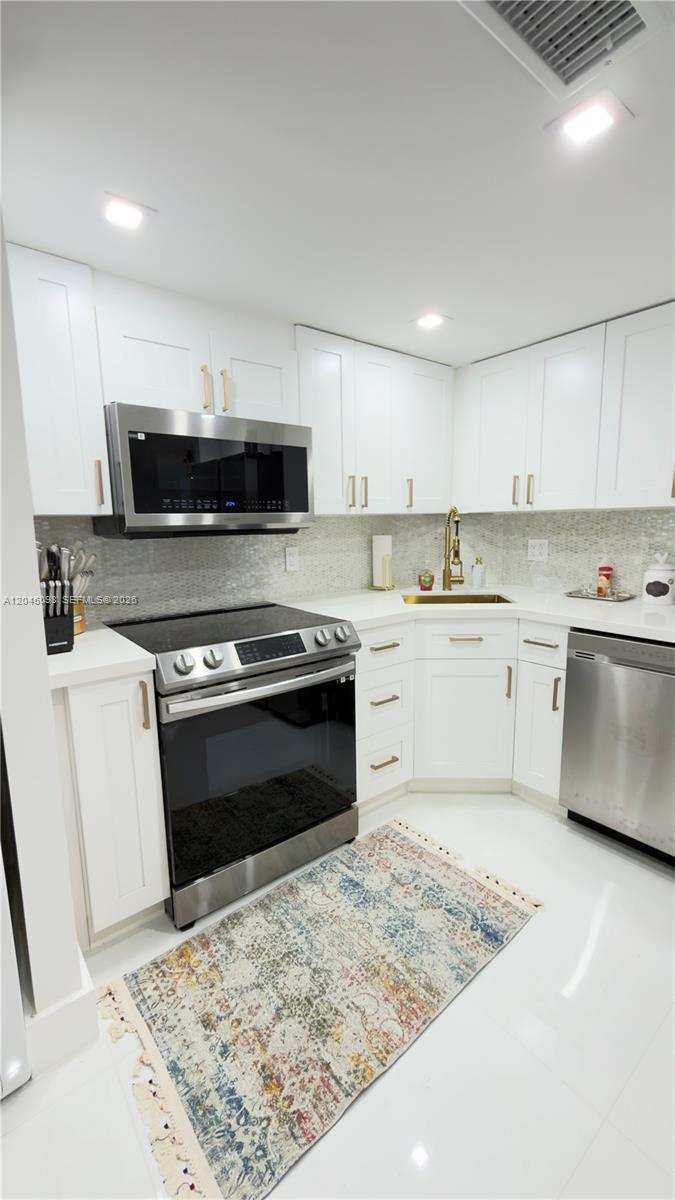 2333 Brickell Ave # 614, Miami FL 33129
