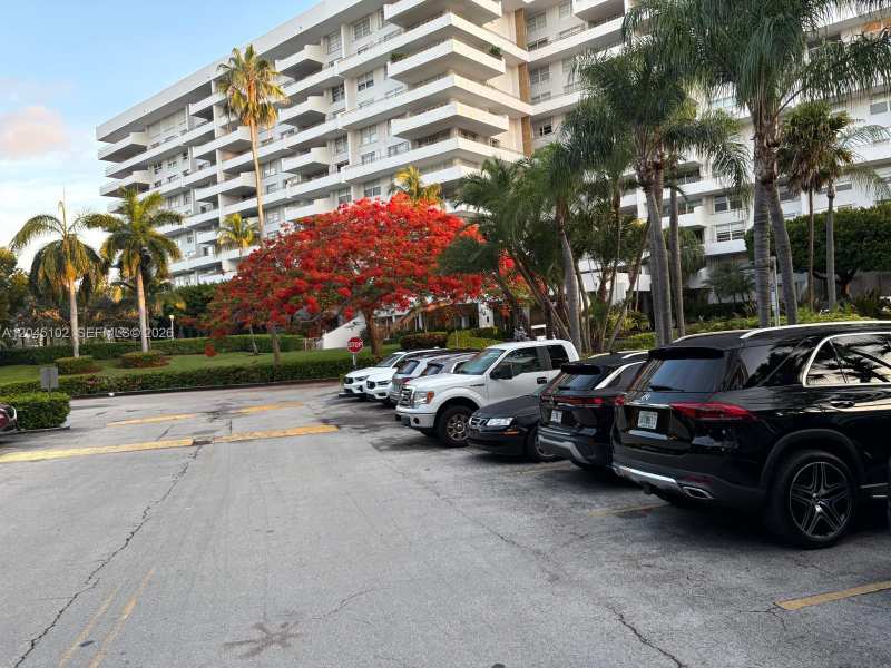 199 Ocean Lane Dr # 113, Key Biscayne FL 33149