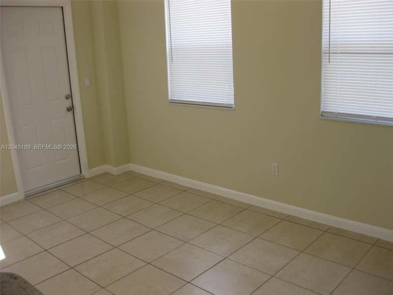 1520 NE 14th St, Homestead FL 33033