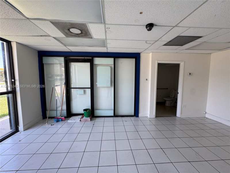 90 NW 79th Ave, Miami FL 33126
