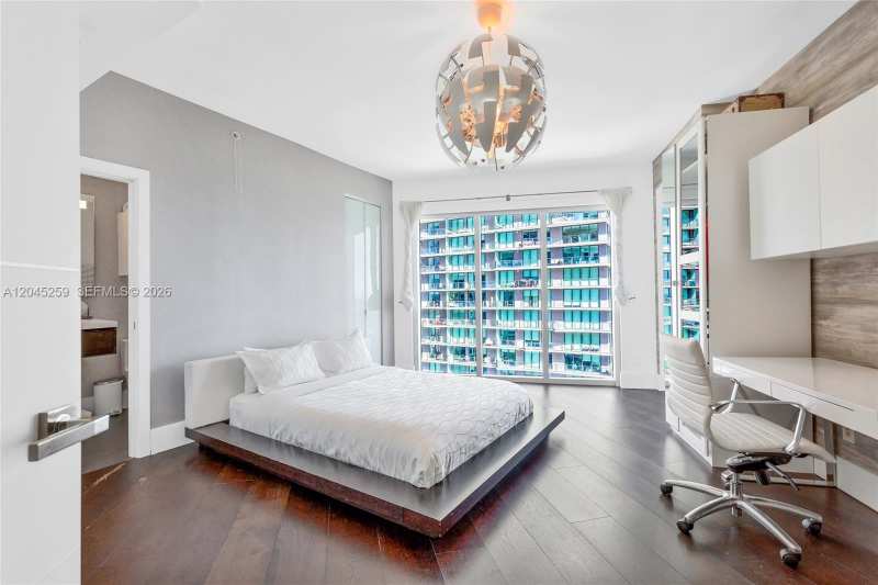 60 SW 13th St # 3200, Miami FL 33130