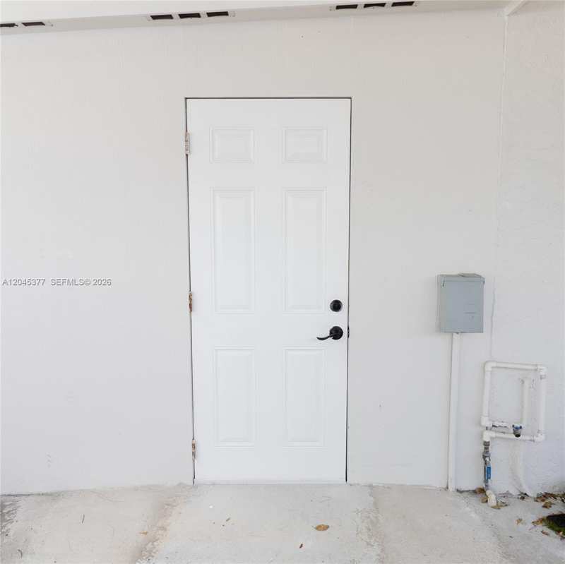5803 Buchanan St, Hollywood FL 33021