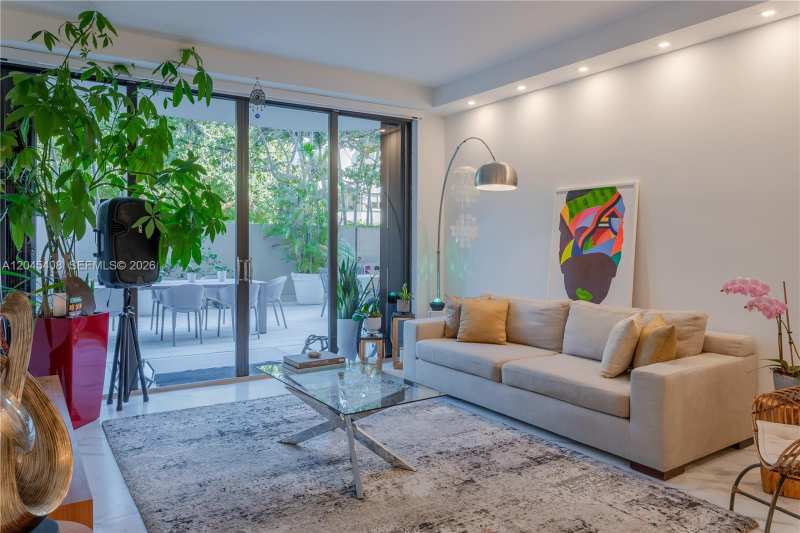 151 Crandon Blvd # 122, Key Biscayne FL 33149