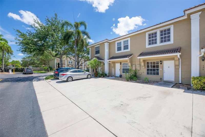 728 SW 122nd Ave # 0, Pembroke Pines FL 33025