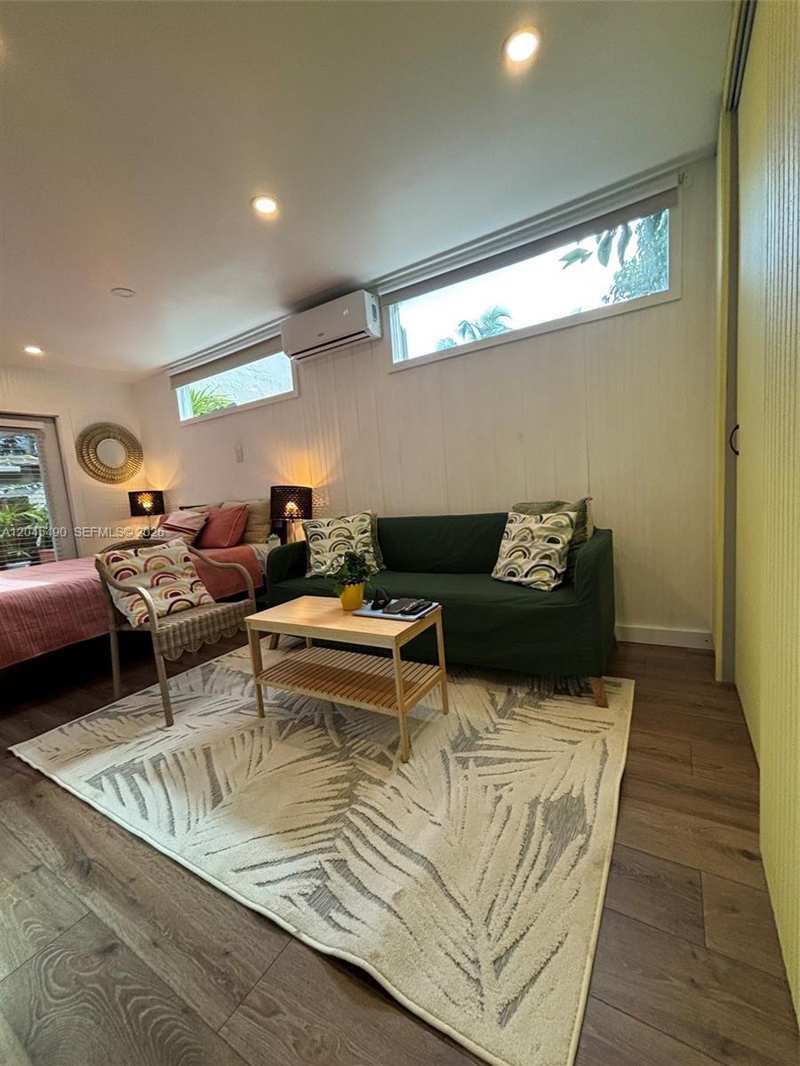8220 NE 1st Pl # 3C, Miami FL 33138