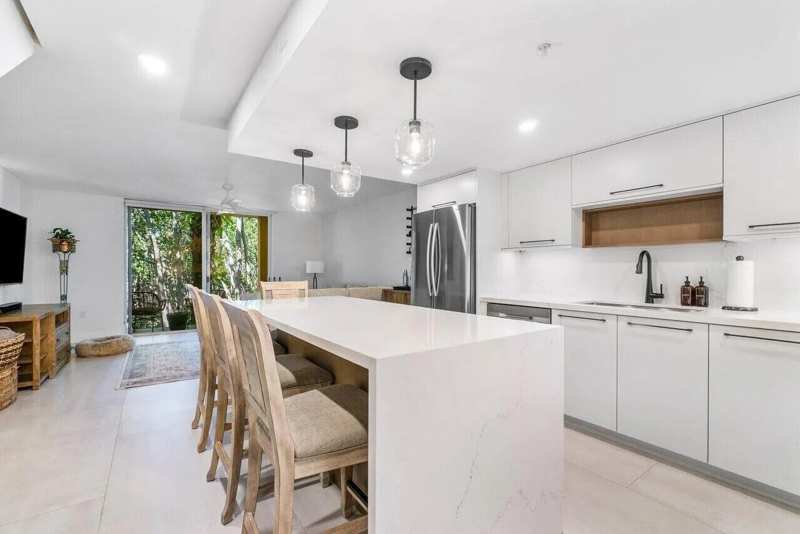 1100 Scotia Drive # 105, Hypoluxo FL 33462