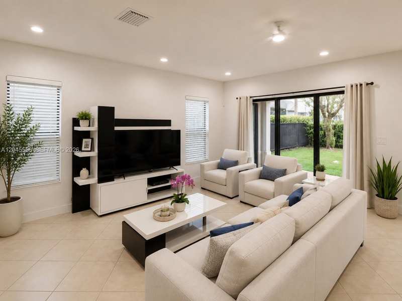 3209 W 98th Pl, Hialeah FL 33018