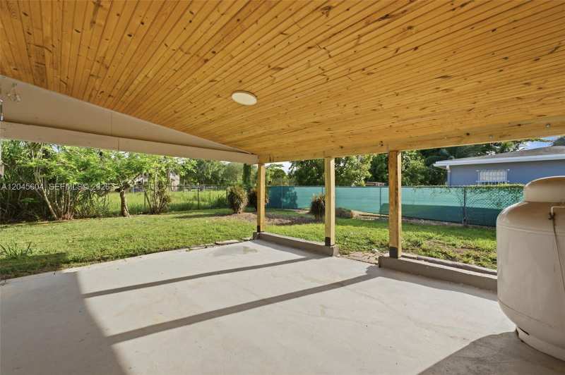 14310 SW 271st Ter, Homestead FL 33032